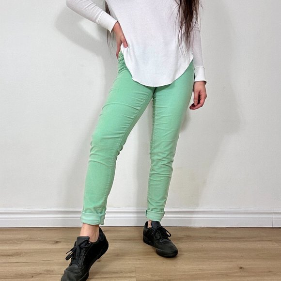 *AMERICAN EAGLE OUTFITTERS SUPER STRETCH CORDUROY SKINNY PANT - Picture 8 of 8